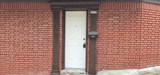 2370 Eldridge St, Unit 2370 Eldridge Street in Pittsburgh, PA - Foto de edificio - Building Photo