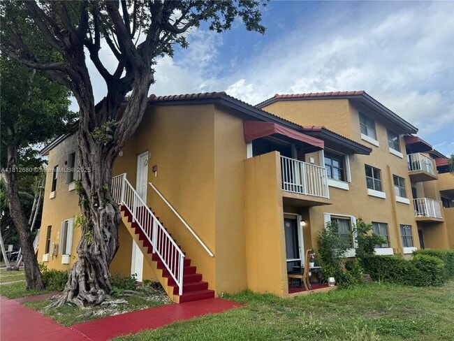 15600 SW 80th St in Miami, FL - Building Photo - Building Photo