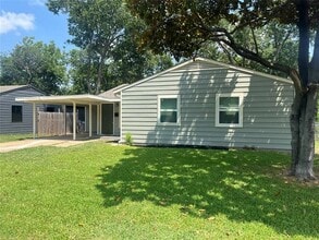 2911 Millmar Dr in Dallas, TX - Building Photo - Building Photo