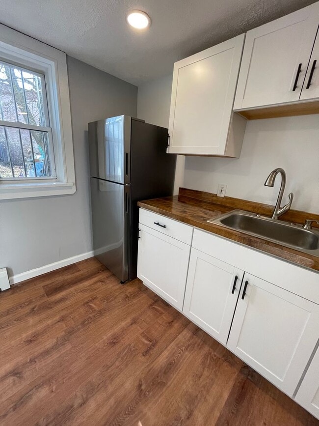 57 Van Ness St in Newburgh, NY - Building Photo - Building Photo