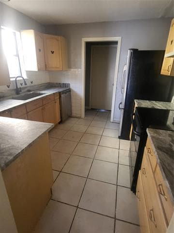 2808 Rutgers Cir in Rowlett, TX - Building Photo - Building Photo