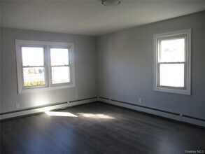 231 Washington Ave in Mineola, NY - Building Photo - Building Photo