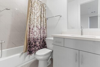 9818 Mocking Bird Hill Ln in Houston, TX - Building Photo - Building Photo