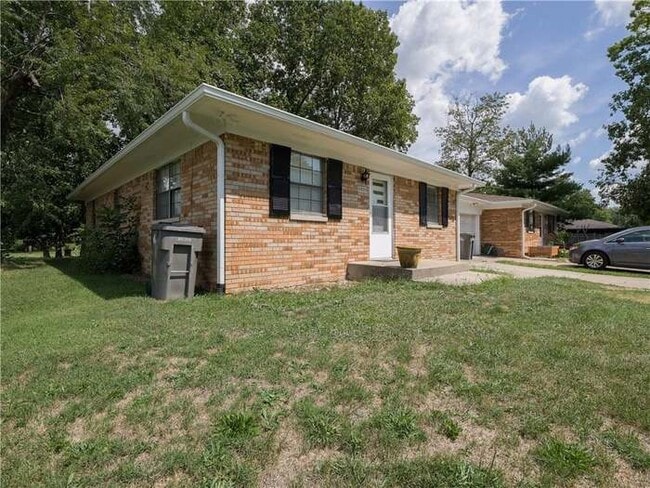 4030 Redfern Dr in Indianapolis, IN - Building Photo - Building Photo