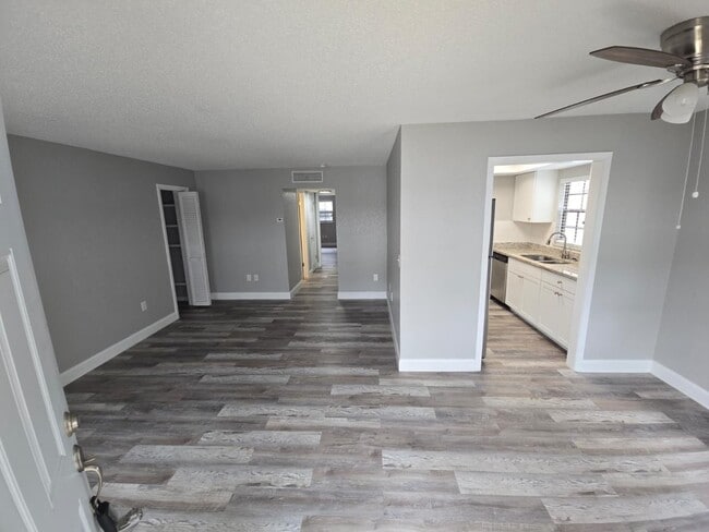 property at 600 N Grove St