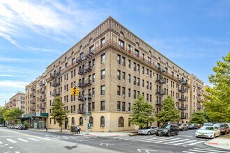 75 Fort Washington Ave in New York, NY - Building Photo - Building Photo