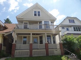 2816 N Fratney St, Unit 2 in Milwaukee, WI - Building Photo