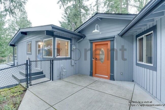 380 Mt Defiance Cir SW in Issaquah, WA - Building Photo - Building Photo