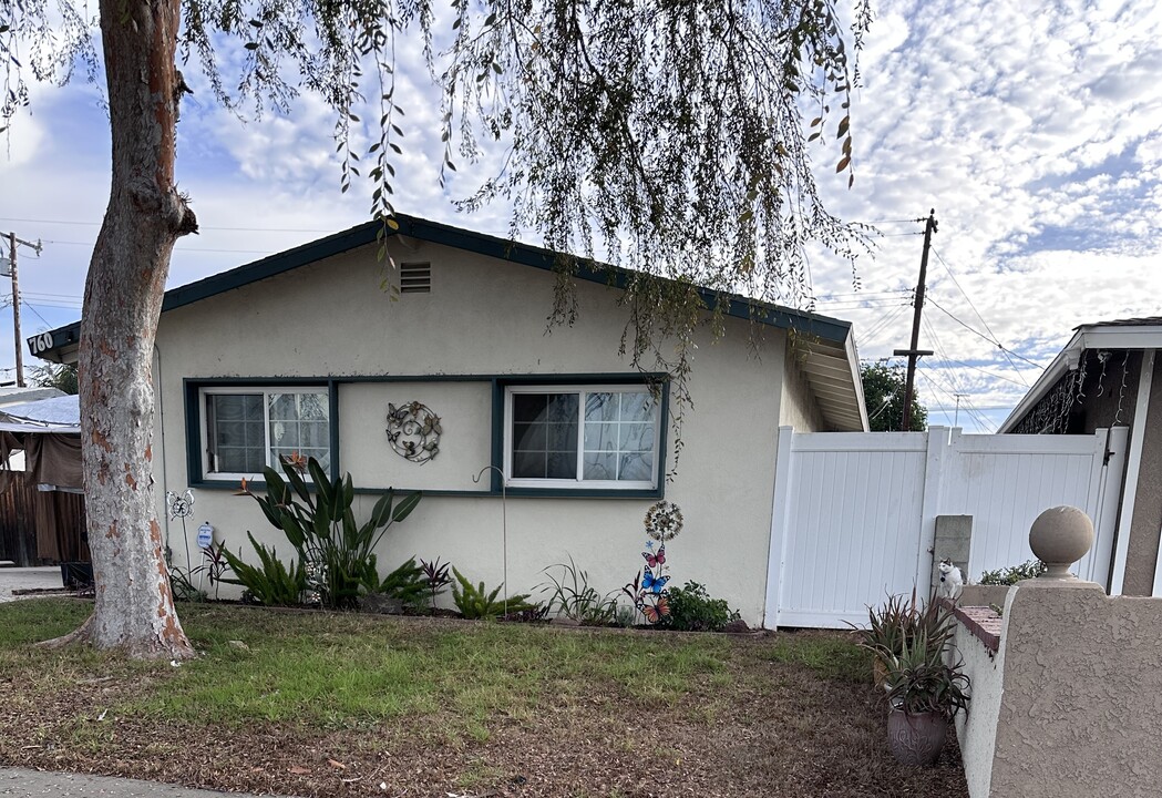 760 El Nido St in La Habra, CA - Building Photo