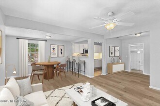 5637 Bishop Ln in Jacksonville, FL - Building Photo - Building Photo