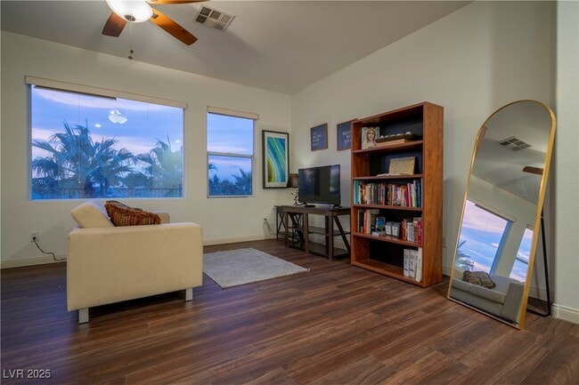 property at 359 Hoskins Ct