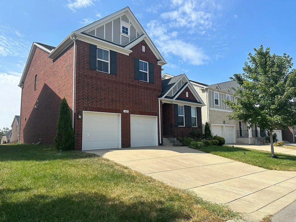 1629 Southhampton Way in Mount Juliet, TN - Building Photo