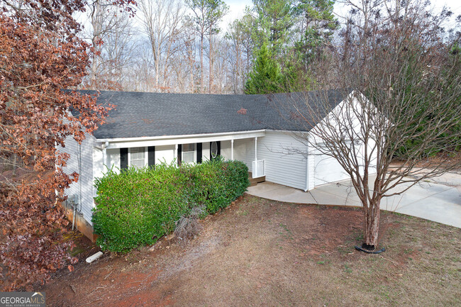 355 Mountainview Dr in Covington, GA - Building Photo - Building Photo