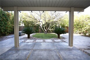 244 Calvino Ave in Las Vegas, NV - Building Photo