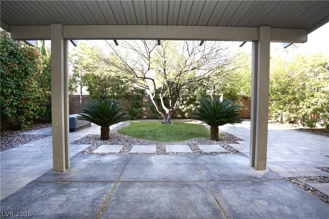 244 Calvino Ave in Las Vegas, NV - Building Photo