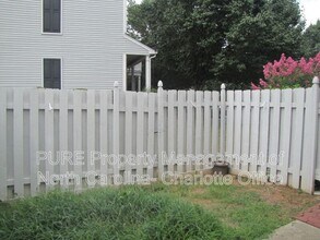 3237 Mannington Dr in Charlotte, NC - Building Photo - Building Photo