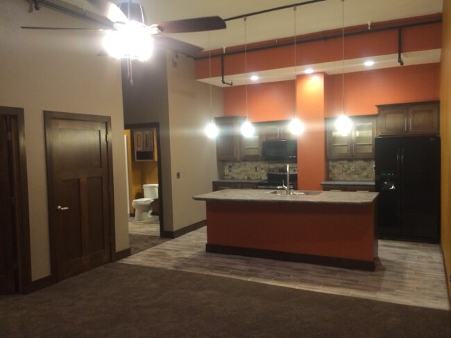 131 N Santa Fe Ave in Salina, KS - Building Photo - Building Photo