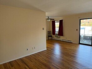 5 Germonds Village in Bardonia, NY - Building Photo - Building Photo