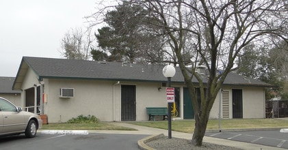 Olive Tree Senior Apartments in Olivehurst, CA - Building Photo - Building Photo