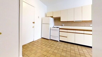 4653 Malden St in Chicago, IL - Building Photo - Building Photo