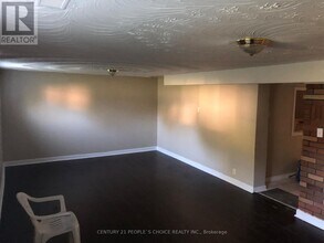 7523 Middlebrook St in Mississauga, ON - Building Photo - Building Photo