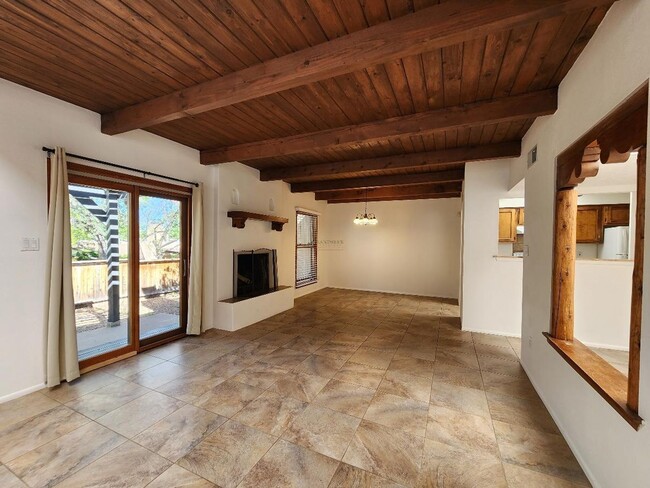 2972 Plaza Azul in Santa Fe, NM - Foto de edificio - Building Photo