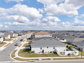 2041 Noble Dr in Davenport, FL - Building Photo - Building Photo