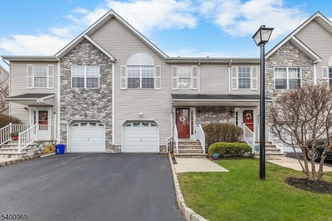 property at 7 Edith Dr