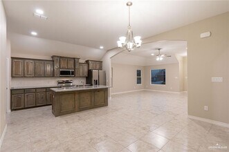 33 Condor Ave in McAllen, TX - Building Photo - Building Photo