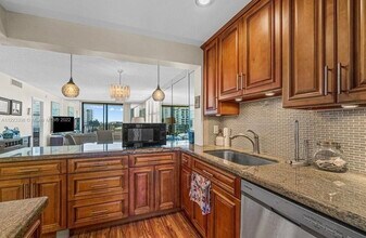 801 N Ocean Blvd, Unit 604 in Pompano Beach, FL - Building Photo - Building Photo