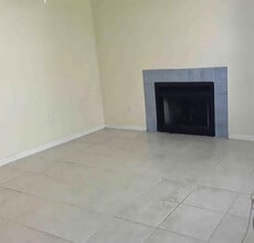 4022 Tumble Wood Trl, Unit 102 in Tampa, FL - Building Photo - Building Photo