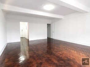 WEST 73 STREET in New York, NY - Building Photo - Building Photo