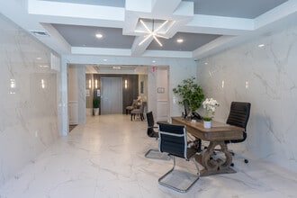 Theta Grove, a Luxurious 55+ Rental Community in Vernon, NJ - Foto de edificio - Interior Photo