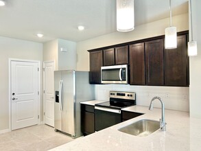 4652 Sparkling Shell Ave in Kissimmee, FL - Building Photo - Building Photo