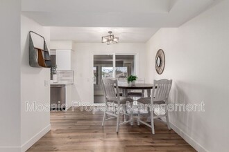 10726 W Brookside Dr in Sun City, AZ - Building Photo - Building Photo