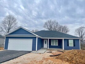 109 Hudson Ln in Glasgow, KY - Building Photo