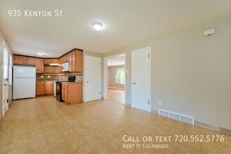935 Kenton St in Aurora, CO - Building Photo - Building Photo