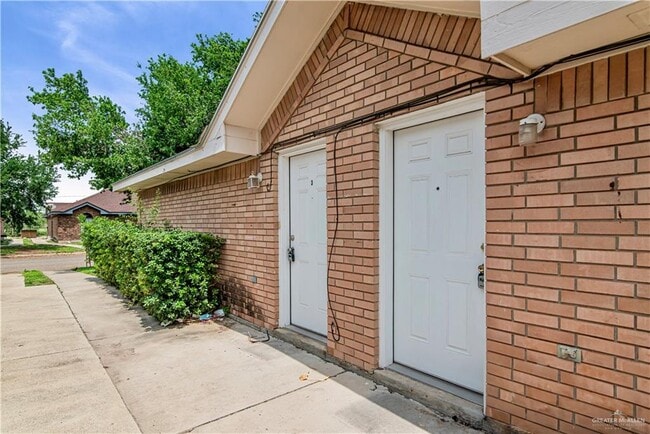 15 Kimberly Ln in Edinburg, TX - Building Photo - Building Photo