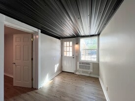 2510 Fort Campbell Blvd in Hopkinsville, KY - Building Photo