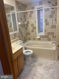 1833 W Lexington St photo'