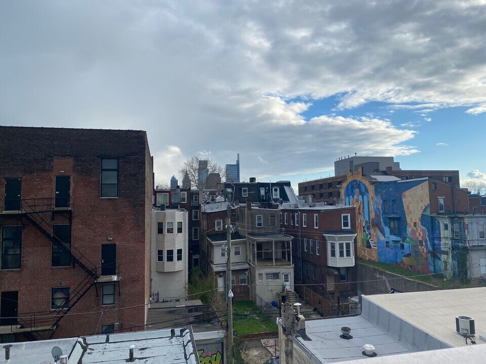1526 W Stiles St, Unit B in Philadelphia, PA - Building Photo
