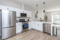 Legacy Townhomes in Rochester, MN - Building Photo - Interior Photo