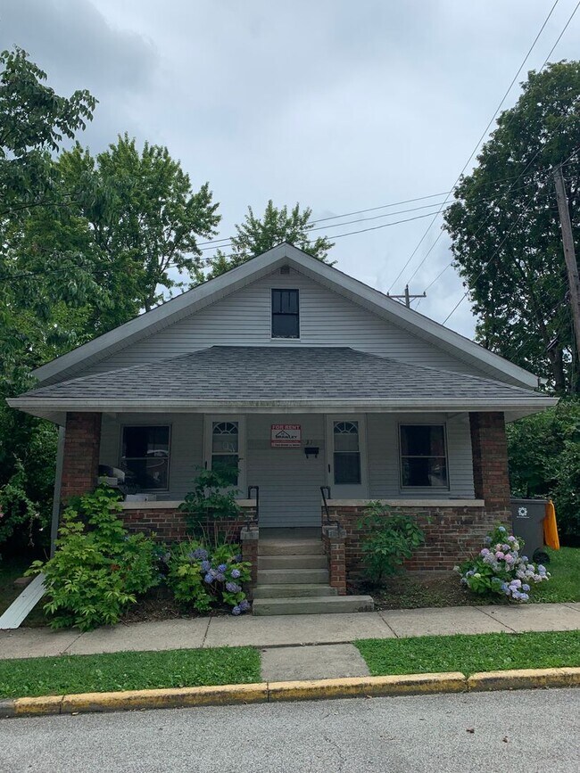 316 E 8th St in Bloomington, IN - Building Photo - Building Photo