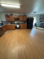 10007 Copper Hollow Ln in Houston, TX - Building Photo