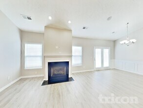 1030 Ryan Ct in Gallatin, TN - Foto de edificio - Building Photo