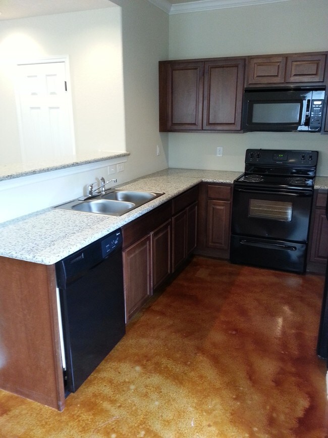 6410 Melanzane Ave in San Antonio, TX - Foto de edificio - Building Photo