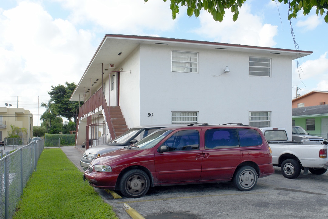 50 W 31st St in Hialeah, FL - Building Photo