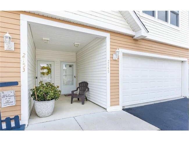 2145 Old School Rd in Mound, MN - Building Photo - Building Photo