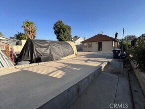 519 E Stuart Ave in Redlands, CA - Building Photo - Building Photo