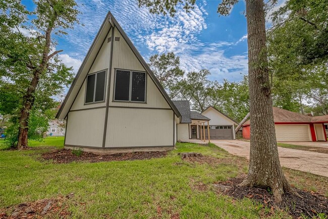 407 S Starboard St in Crosby, TX - Foto de edificio - Building Photo